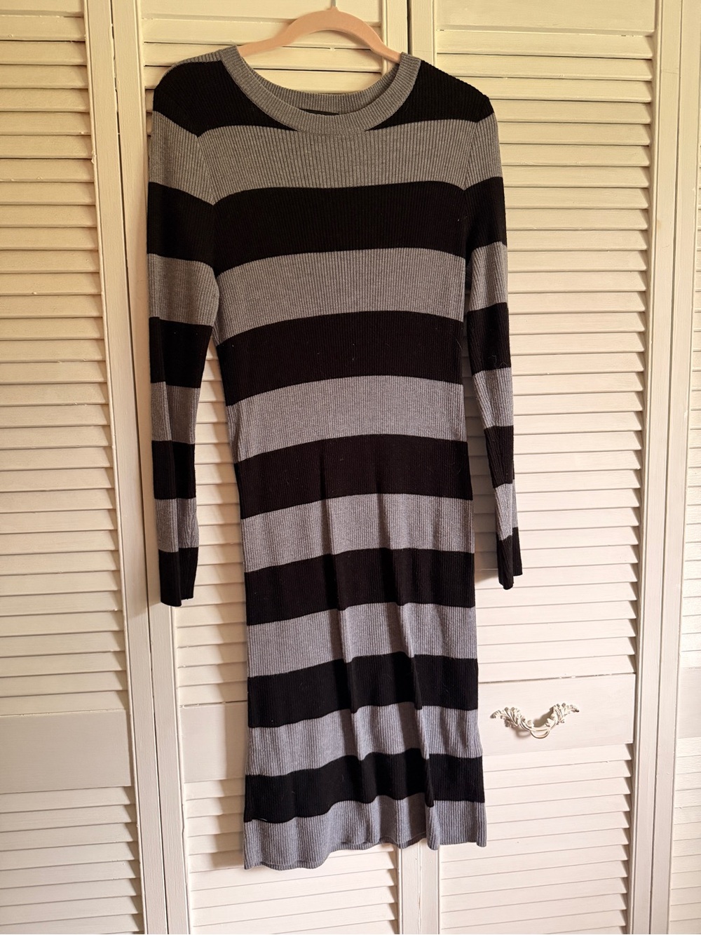 Forever 21 Black & Gray Striped Long Sleeve Knit Dress